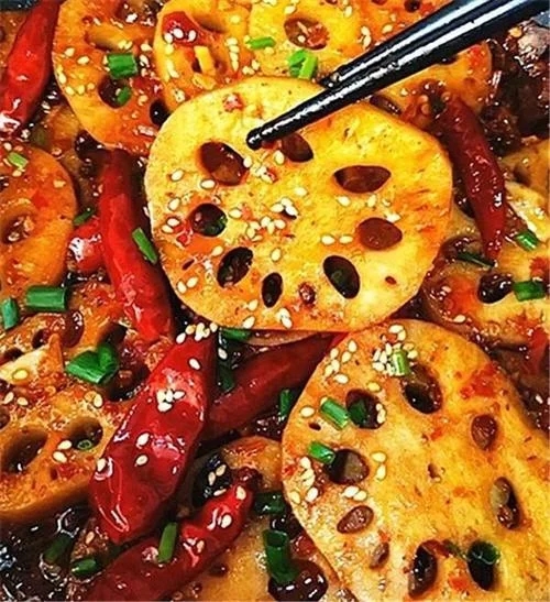 麻辣藕片，四川人的必備小吃，吃了根本停不下來(lái)