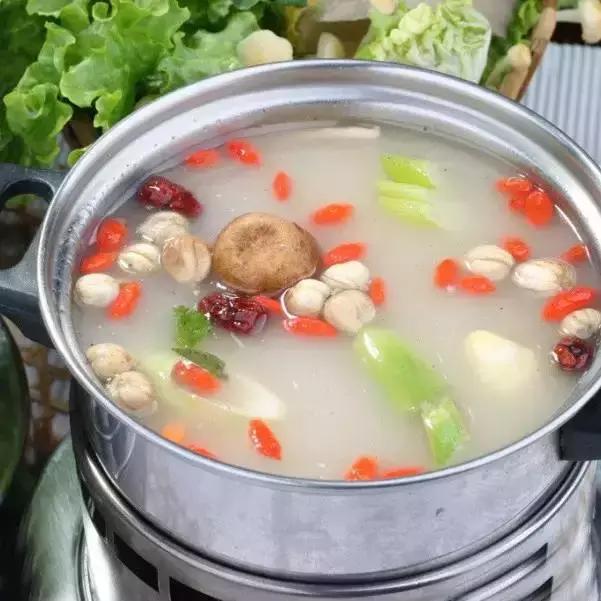 秋天到了，學學這5款火鍋湯底的做法吧！
