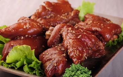 四川特色烤豬蹄技術(shù)培訓(xùn)，用法考究美容之佳品