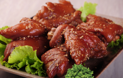 哪家烤豬蹄技術(shù)培訓(xùn)學(xué)校技術(shù)好？調(diào)味簡單