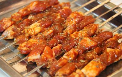 成都街邊夜市燒烤技術(shù)培訓(xùn)哪里好？后期指導(dǎo)長期免費(fèi)