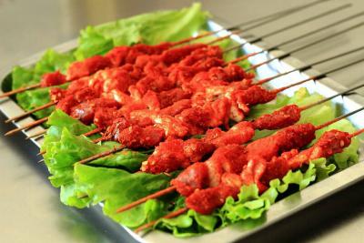 四川熱門燒烤技能操練哪家專業(yè)？完全掌握技能每一個(gè)細(xì)節(jié)