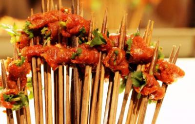 四川專業(yè)學(xué)串串香技術(shù)培訓(xùn)多少錢？蘸碟制作方法