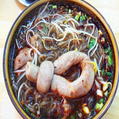  學(xué)手工肥腸粉技術(shù)做法哪里一對一？超小投資創(chuàng)業(yè)項目