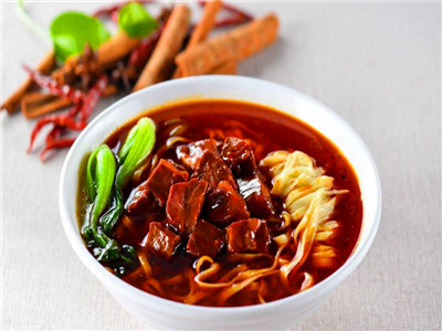 牛肉面食技術培訓班哪家便宜？面食培訓理論與實踐結合