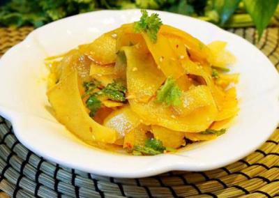 涼拌菜培訓(xùn)選哪家好？掌握涼拌菜的搭配技巧