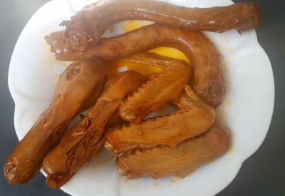 小吃培訓(xùn)班多少錢？麻辣鴨脖技術(shù)培訓(xùn)