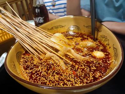 小吃培訓(xùn)學(xué)校多少錢？培訓(xùn)小吃價(jià)格學(xué)校有哪些？