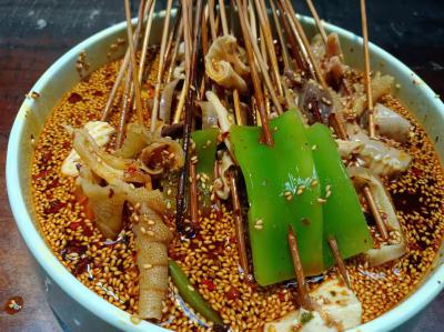 成都小吃技術(shù)培訓(xùn)學(xué)校排名，小吃培訓(xùn)學(xué)院大比拼：