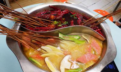 串串培訓(xùn)去哪里學(xué)比較好一點(diǎn)？成都串串香培訓(xùn)學(xué)校