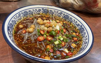 酸辣粉培訓(xùn)哪家味道好？  成都酸辣粉培訓(xùn)哪家味道好？