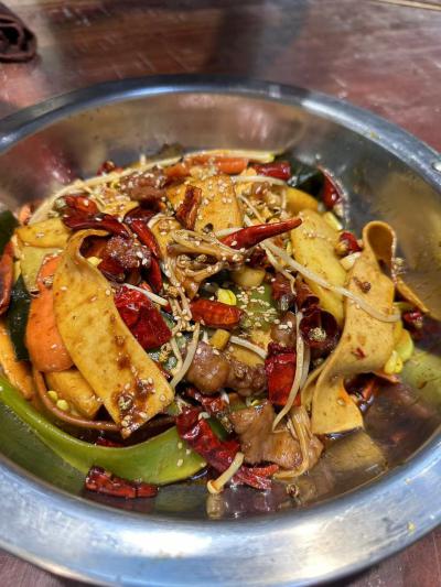 麻辣香鍋技術培訓班多少錢？飄味緣餐飲培訓為何備受推崇？