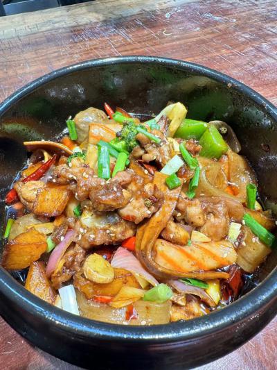 重慶雞公煲技術培訓哪里正宗？飄味緣餐飲培訓學校為您揭秘