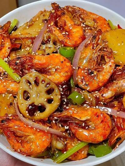 麻辣干鍋技術(shù)培訓(xùn)學(xué)校怎么樣？飄味緣餐飲小吃培訓(xùn)值得選擇嗎？