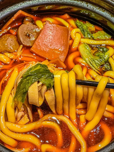 學(xué)砂鍋粉培訓(xùn)費(fèi)用要多少錢？飄味緣小吃培訓(xùn)班詳解